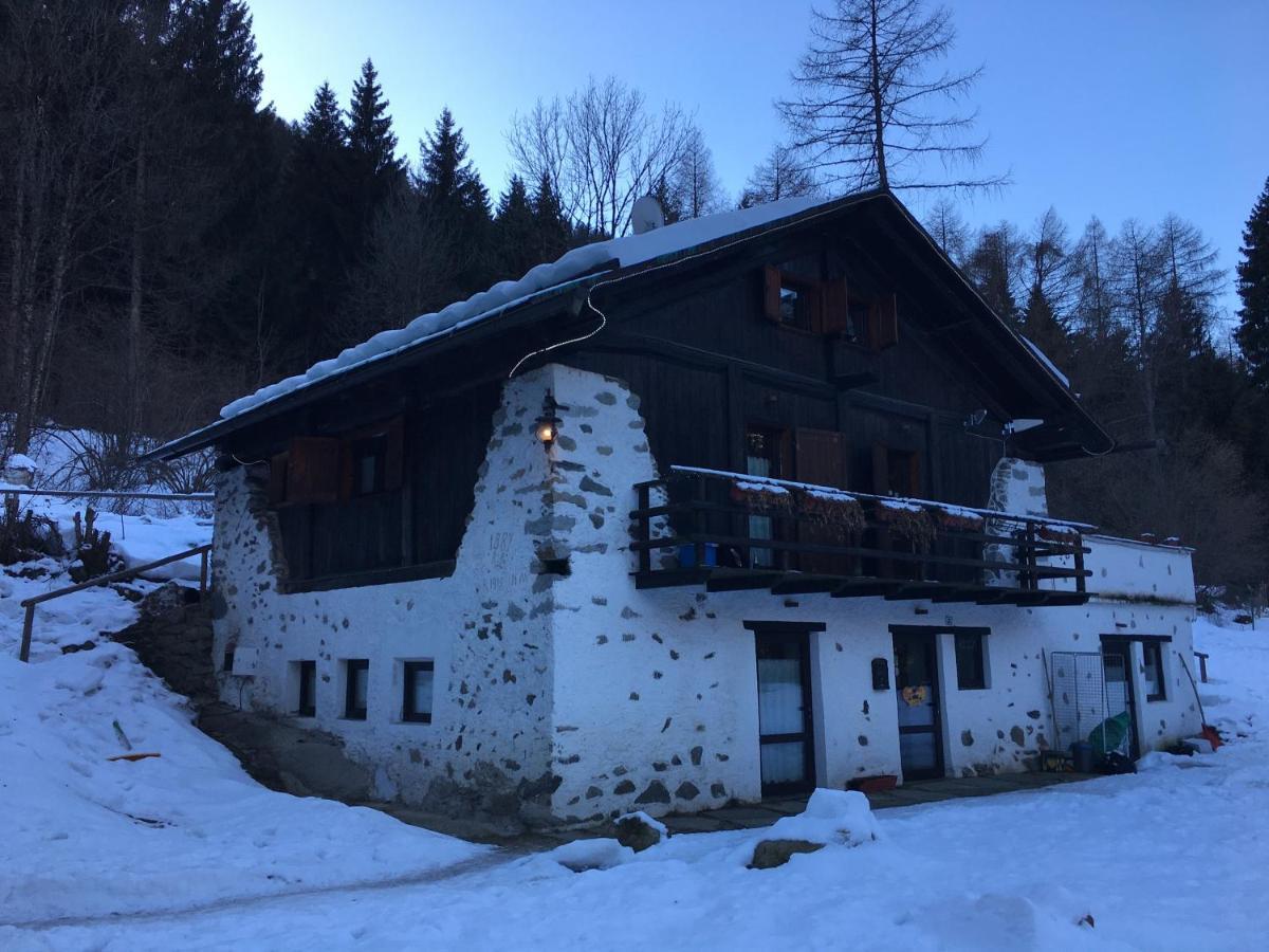 La Locanda Delle Pulci Bio Welness Mezzana  Dış mekan fotoğraf